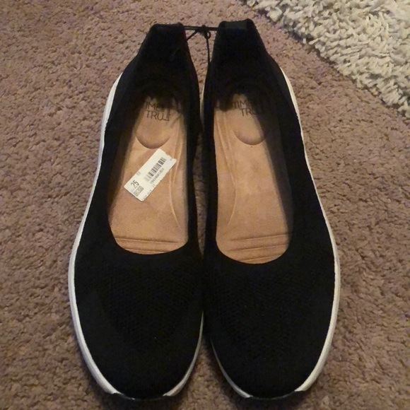 Naturalizer Black Flats - Picture 1 of 9